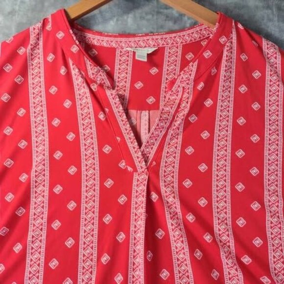 Cato Women’s Blouse 26/28W Red Geo Print High Low Stretch Boho Casual Plus Size - Picture 3 of 8
